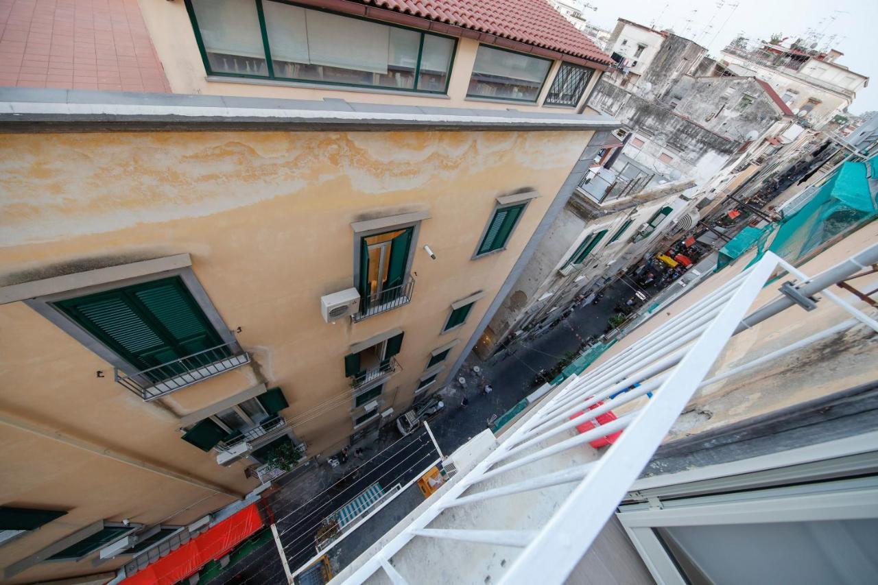 The Door Saturday Appartement Naples